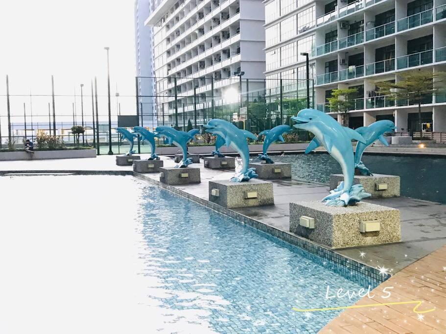 Palazio Mount Austin 2Br Studio Pool View With Tv Box-3 Plus 1 Pax C2-07 Джохор-Бару Екстер'єр фото